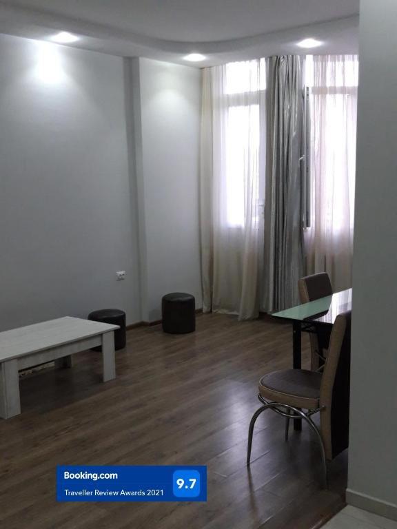 Mari Apartment Батуми Екстериор снимка