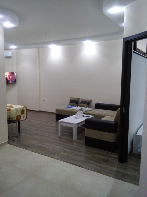 Mari Apartment Батуми Екстериор снимка