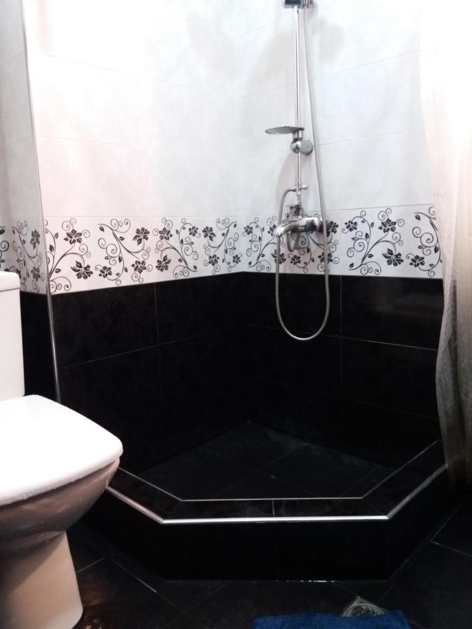 Mari Apartment Батуми Екстериор снимка