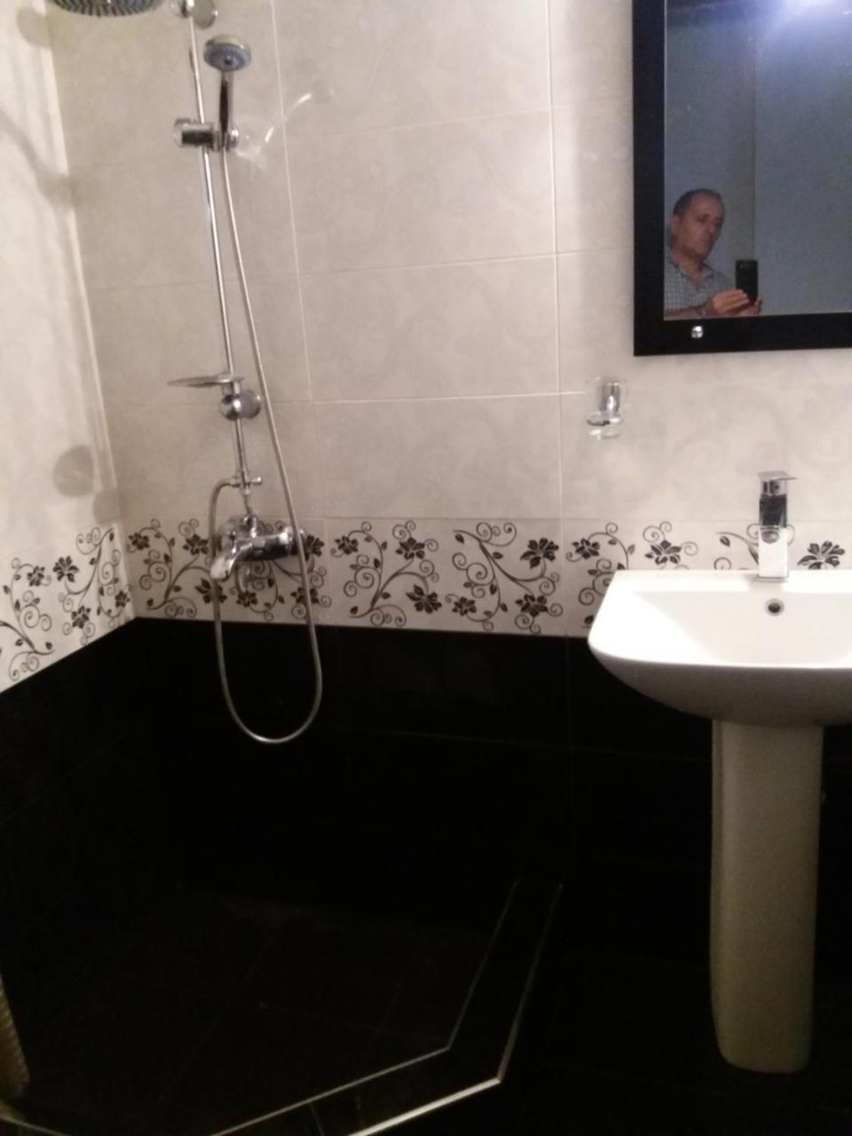 Mari Apartment Батуми Екстериор снимка